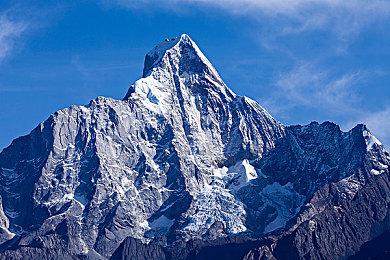 同名韩漫改编《僵尸校园》将推出冒险游戏 登上各大平台